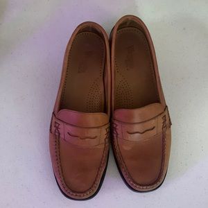 Bass Weejuns penny loafers in 8